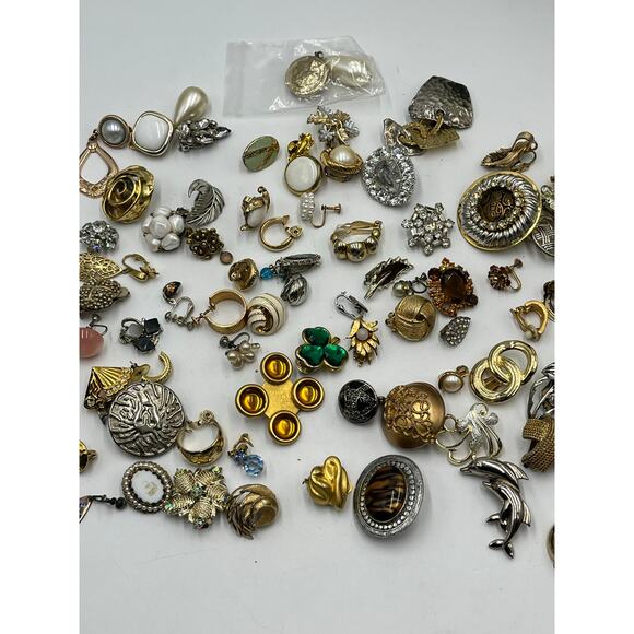 One and half Pound Single Clip Rhinestone Pearl clip Craft Pendant Earring Lot - Picture 2 of 9